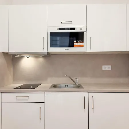 Real Living By Refa - New Town 216 Apartment *