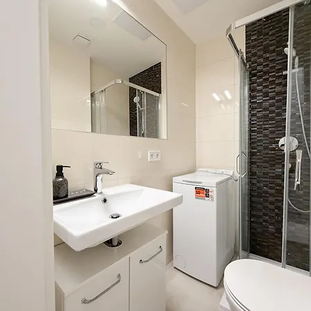 Real Living By Refa - New Town 216 Daire