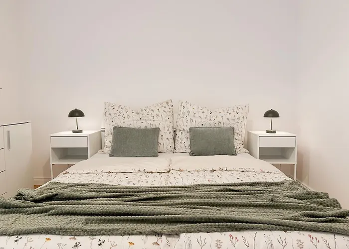 Real Living By Refa - New Town 216 Daire Prag